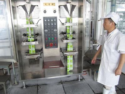 家乐福携手泽雨豆制品 透明车间开放日，共筑食品安全防线